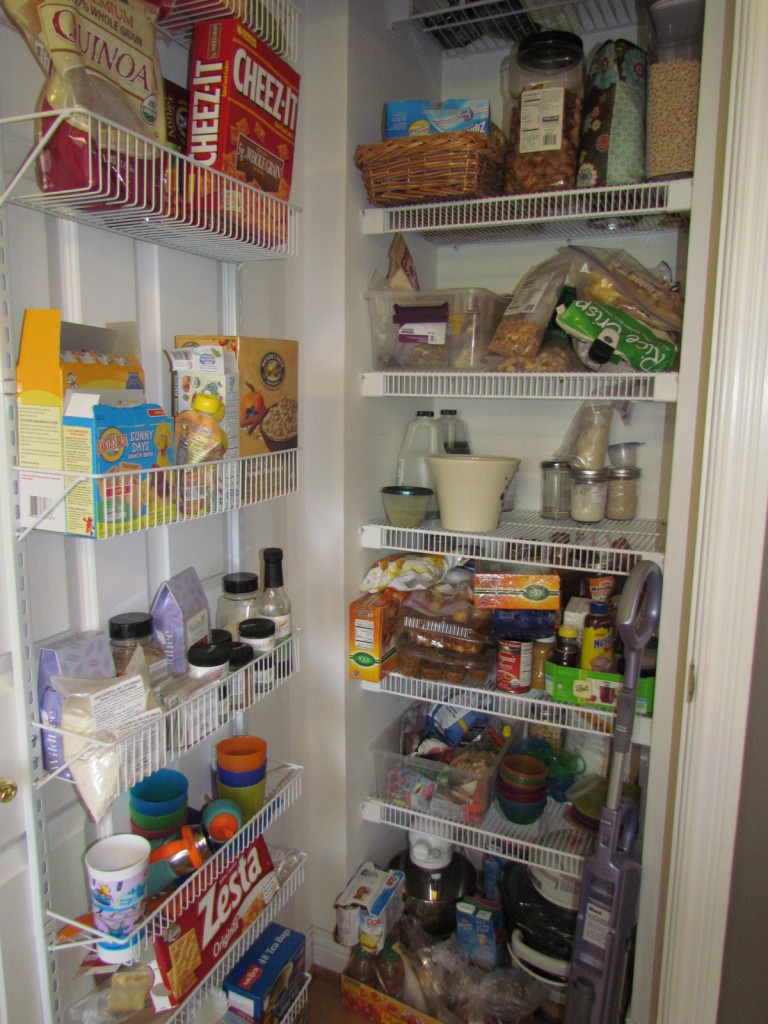 Organized Pantrycheck! - Motherhood Support